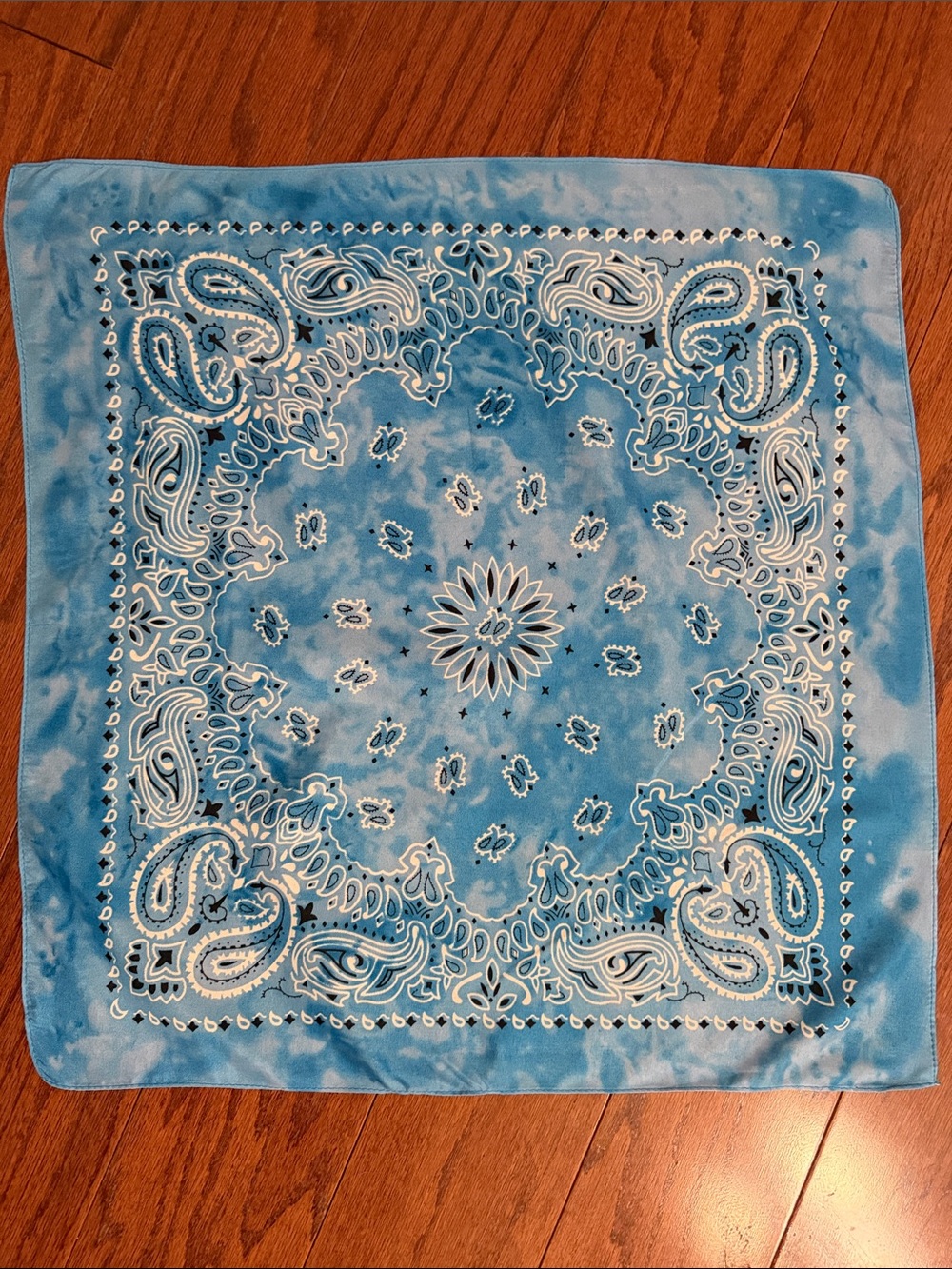Blue tie-dye bandana "Chambray Blue" paisley print- one size - Picture 2 of 5